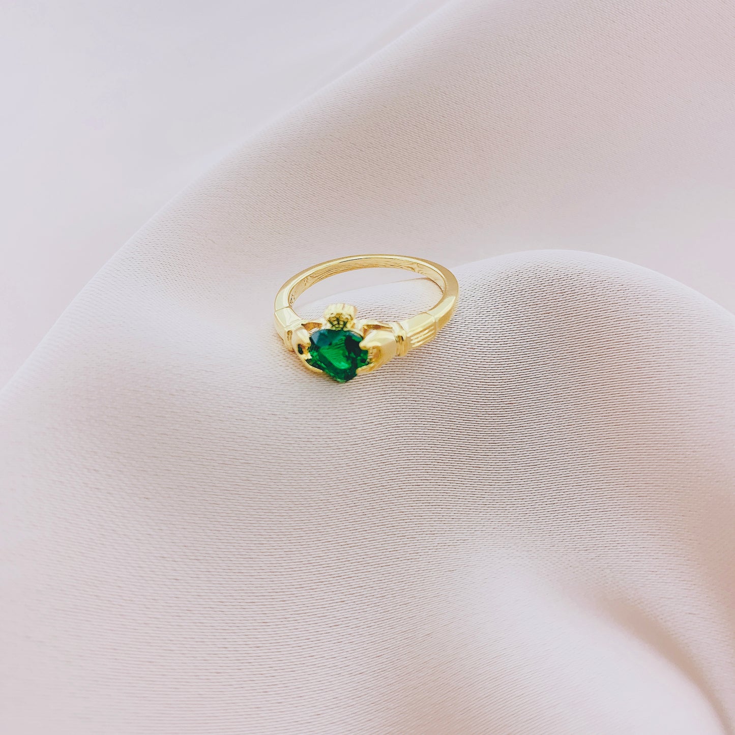 Emerald Claddagh Ring