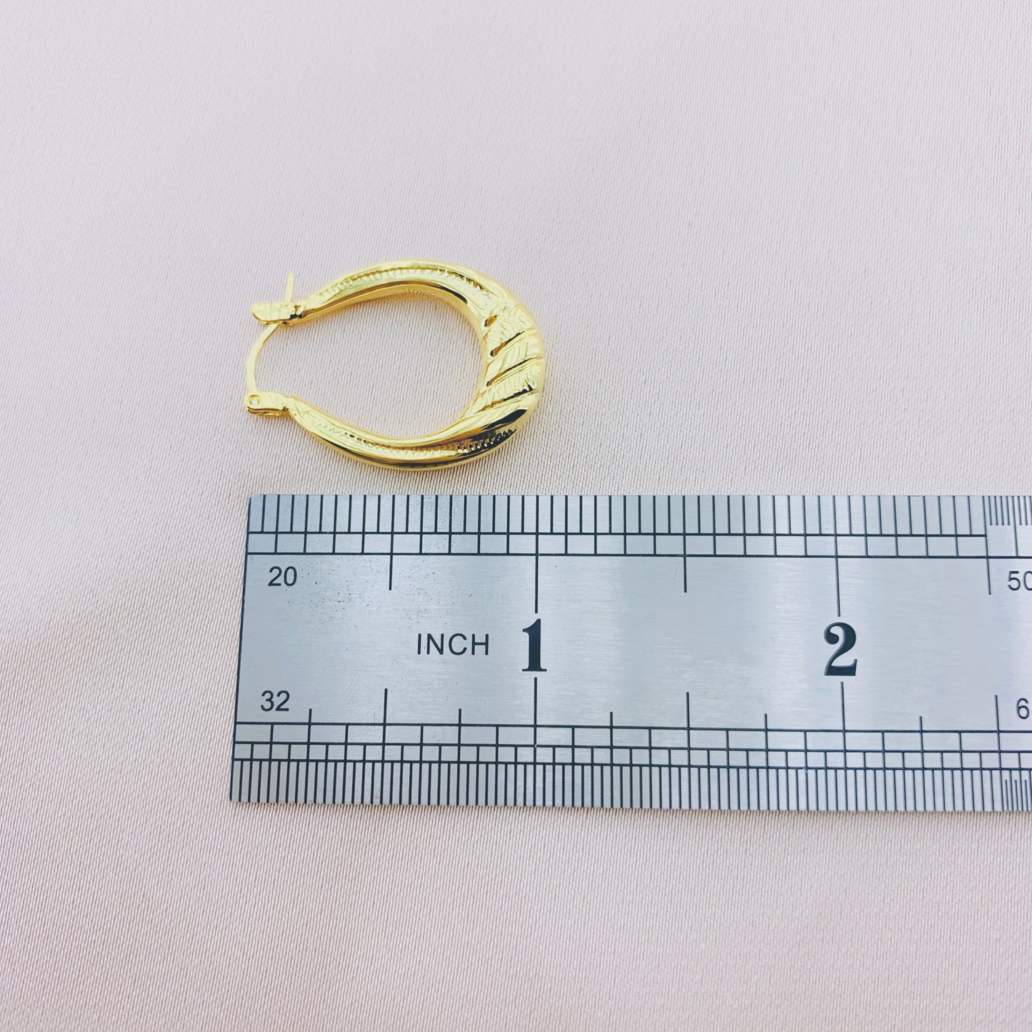 Women's Fashion Hollow Hoop Earring