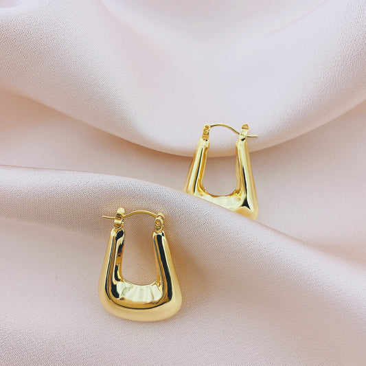 Women's Fashion Hollow Hoop Earring