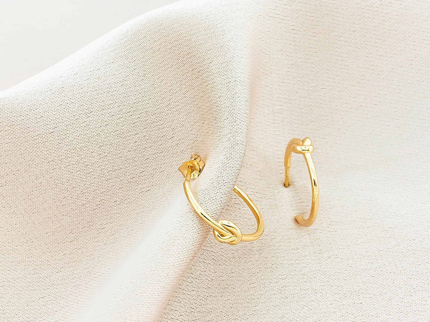 925 Silver Love Knot Hoop Earring