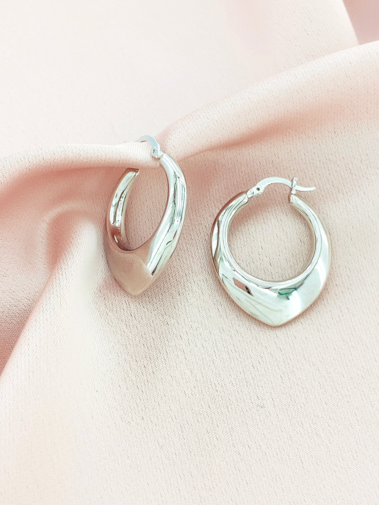 Women's Fashion Hollow Hoop Earring