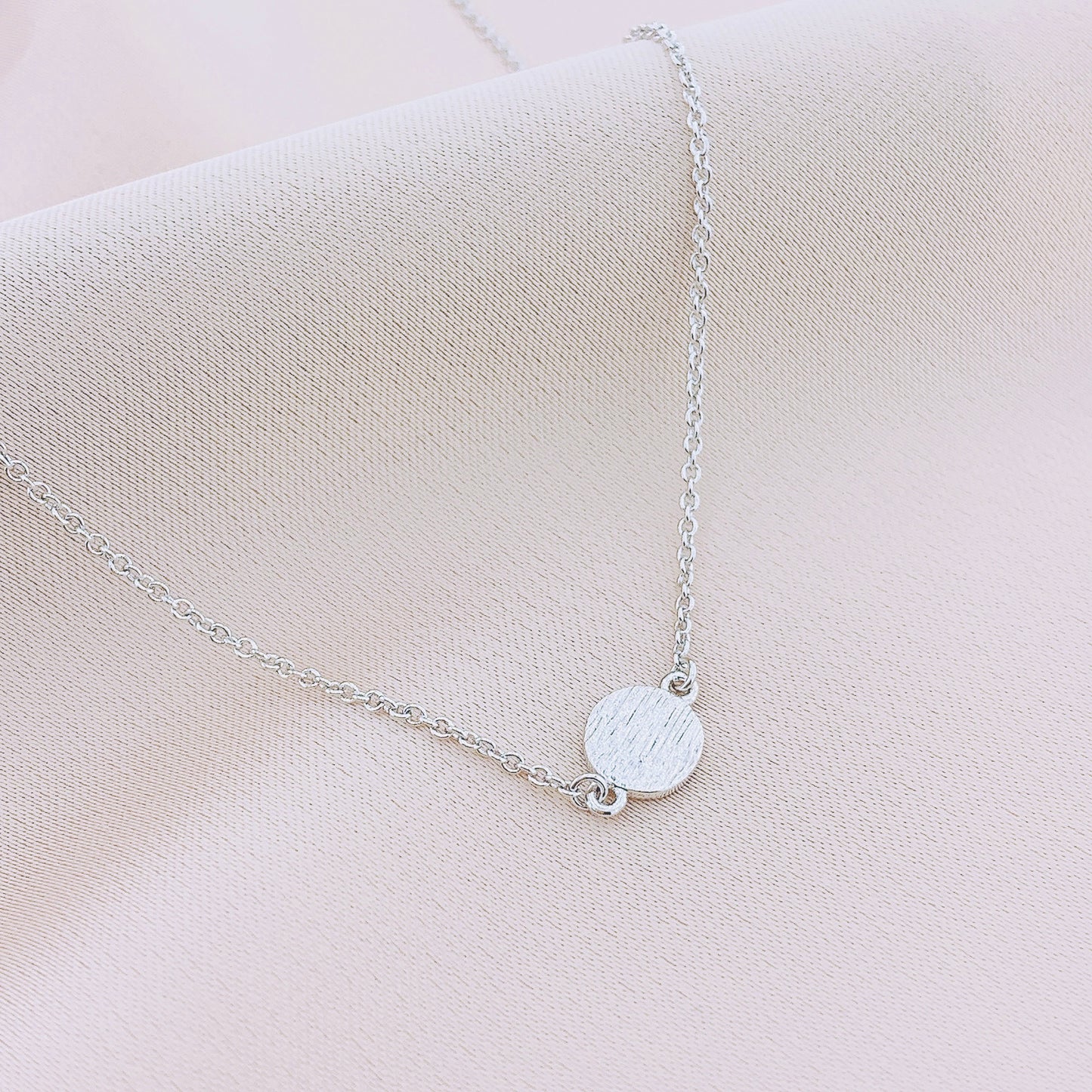 Women's Fashion Plain Pendant Necklace