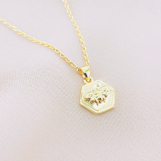Women's Fashion Animal Honeybee Pendant Necklace