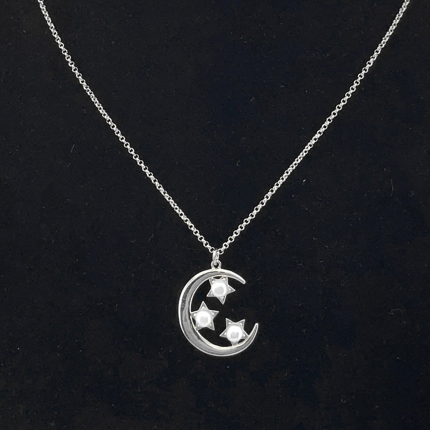 Women's Pearl Crescent Moon Necklace