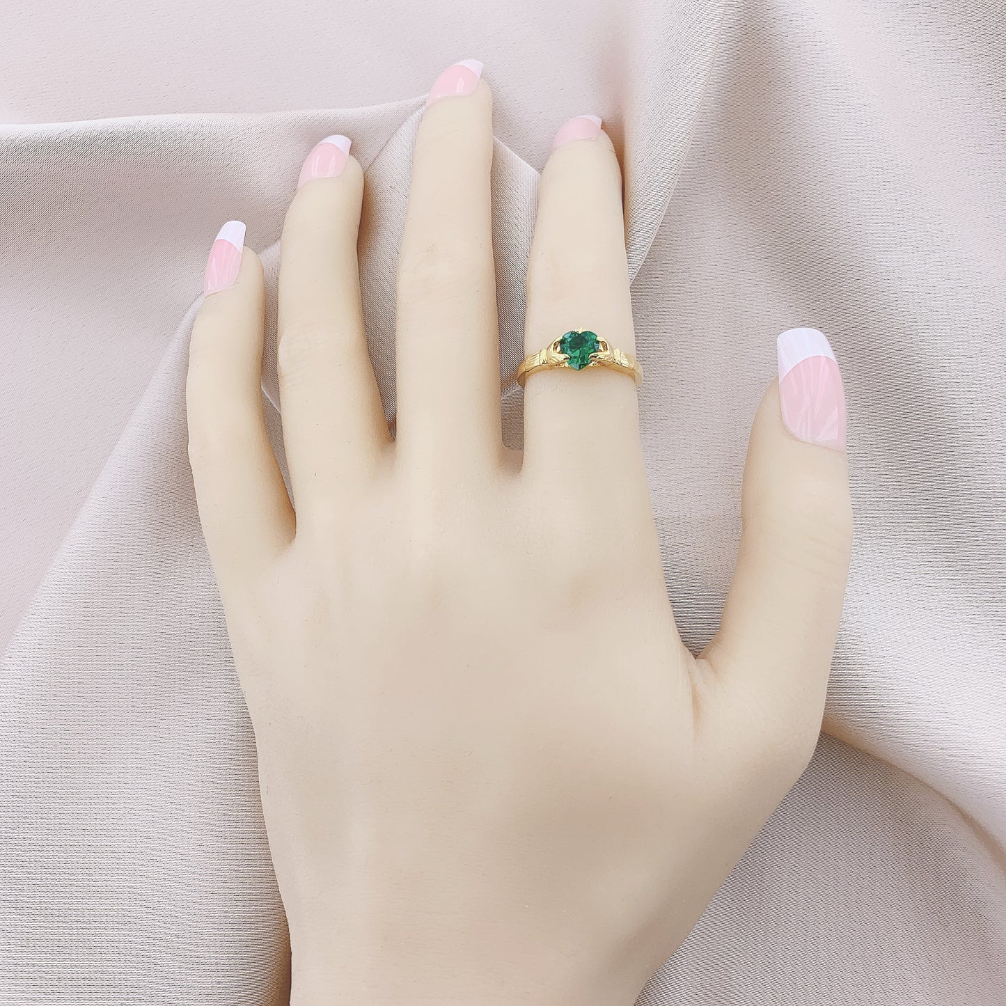Emerald Claddagh Ring