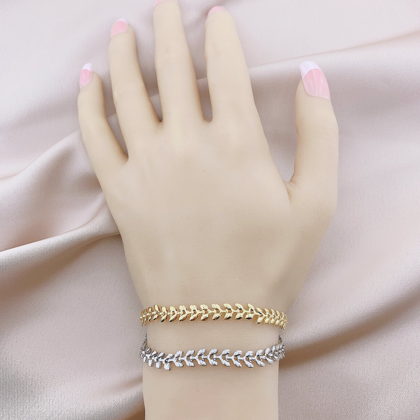 Women's Fashion Chain Adjustable Bolo Bracelet