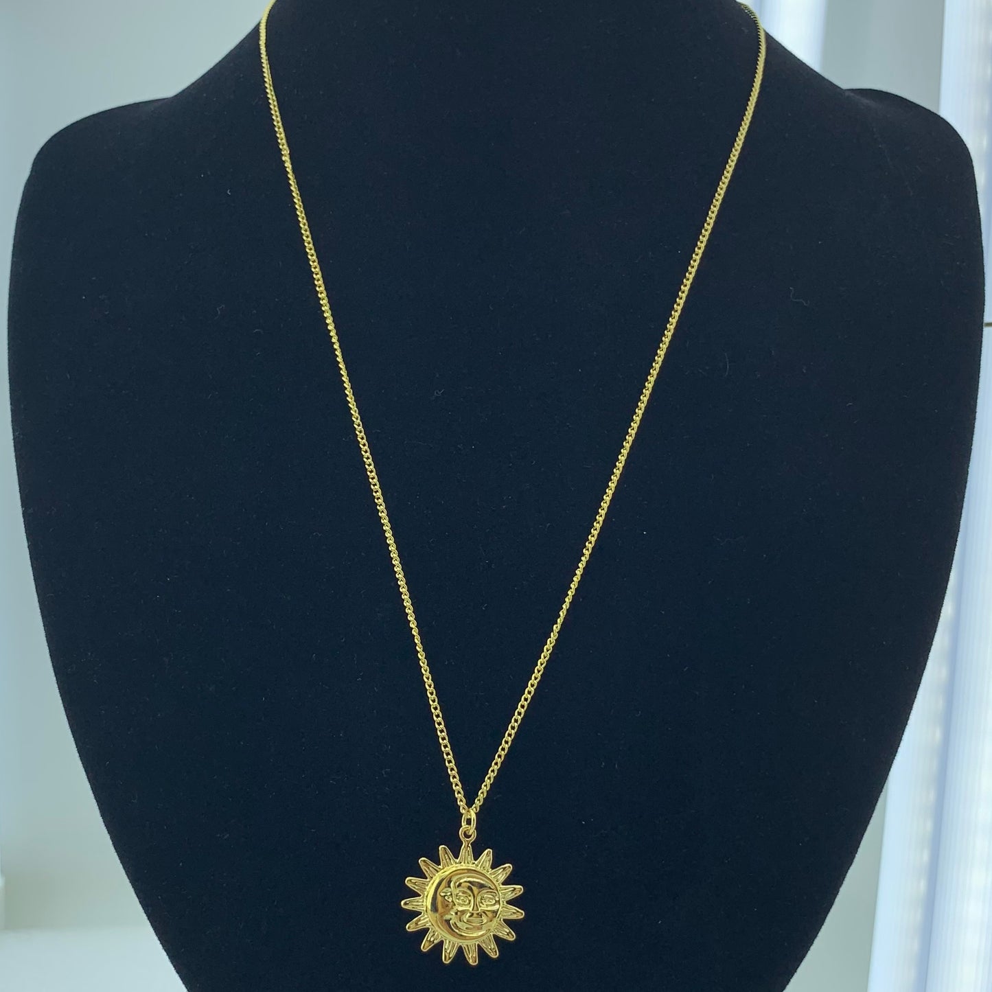 Women's Sunshine Crescent Moon Necklace